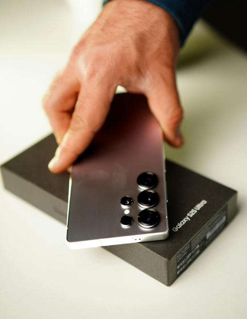 Samsung May Introduce Stainless Steel Battery Tech with Galaxy S26