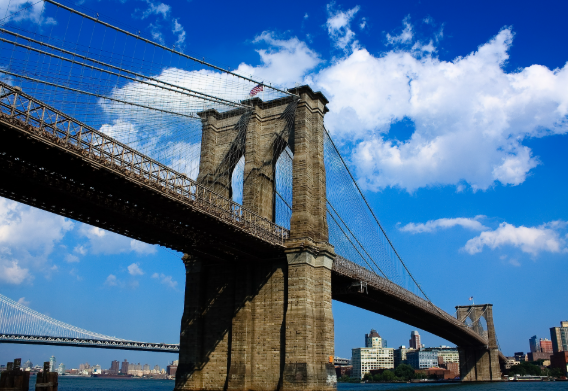 Tragic Accident: Two Mexican Navy Cadets Die as Training Ship Crashes into Brooklyn Bridge