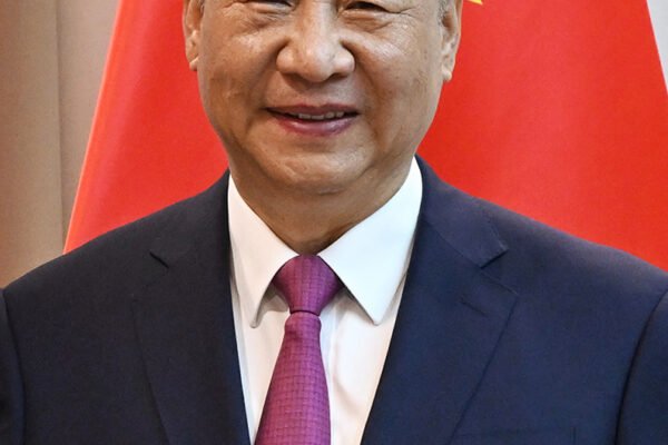 China’s Fighter Jets Draw Global Attention After India-Pakistan Clash China’s Fighter Jets Draw Global Attention After India-Pakistan Clash